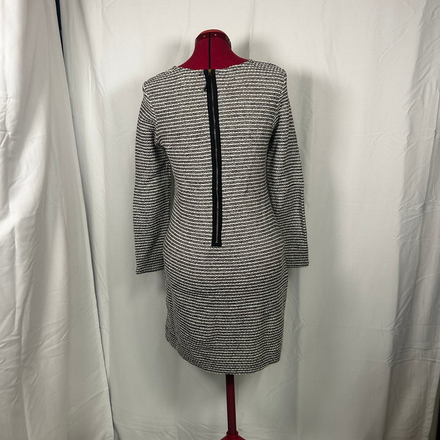 Knit dress with back zipper
