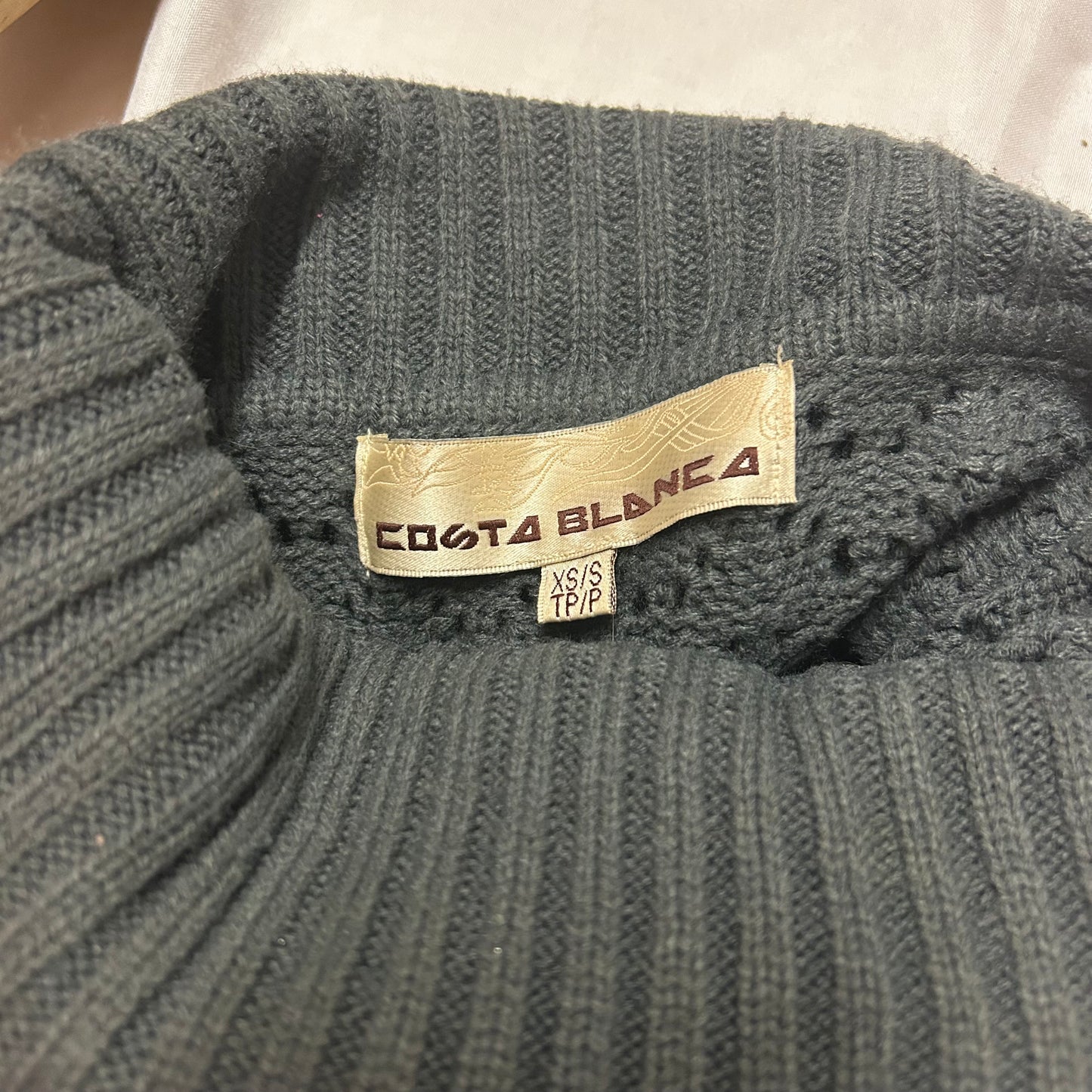 Knit shawl