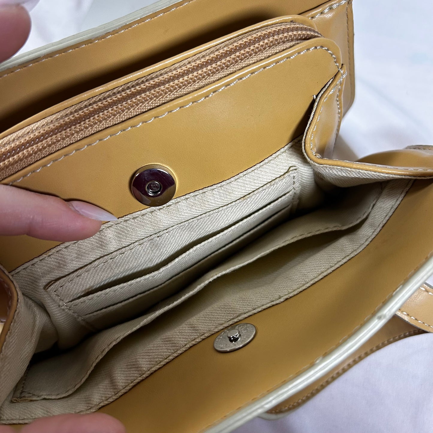 Nine West Beige hand bag with removable shoulder strap