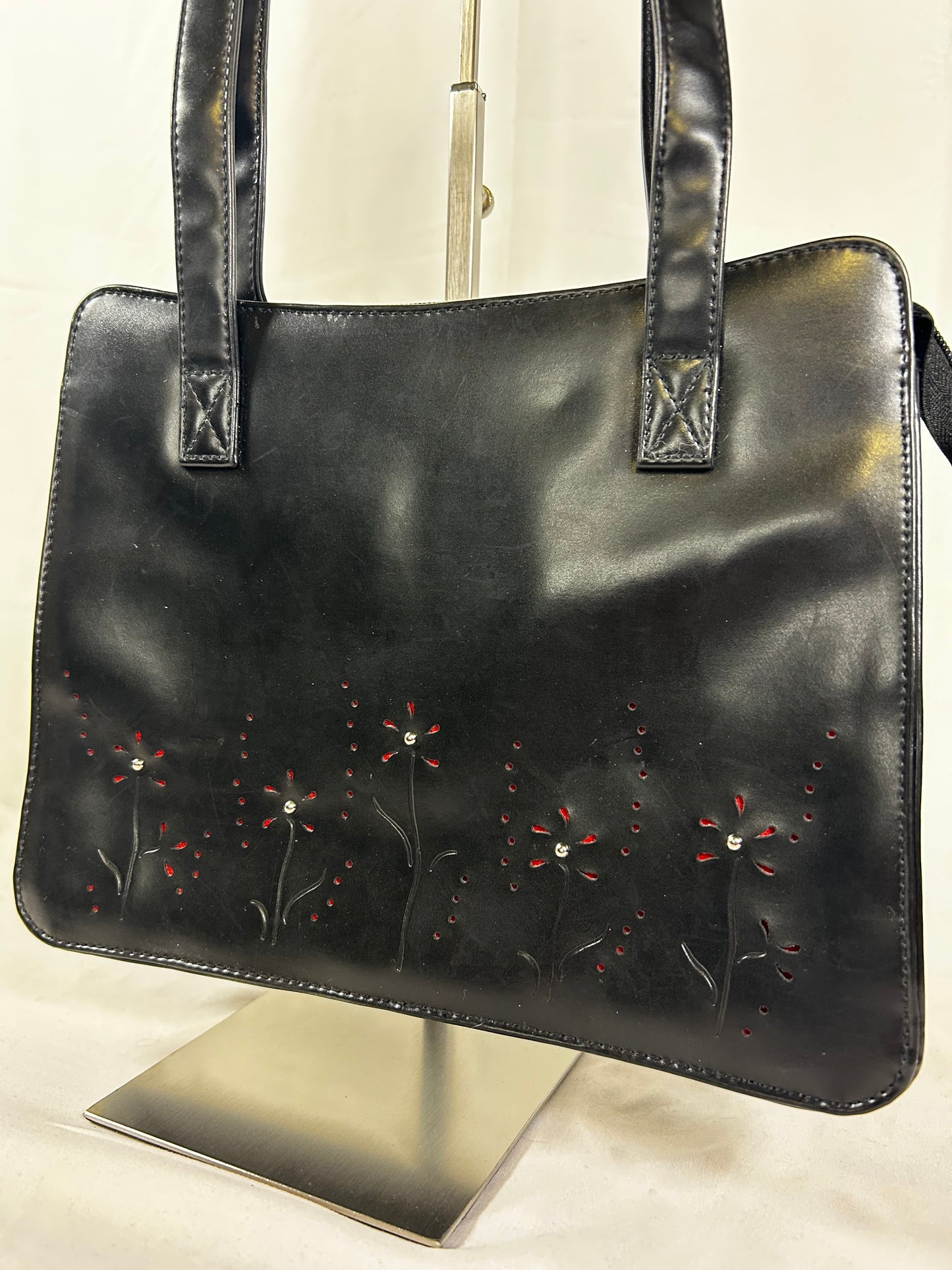 Cut out Flower leather purse