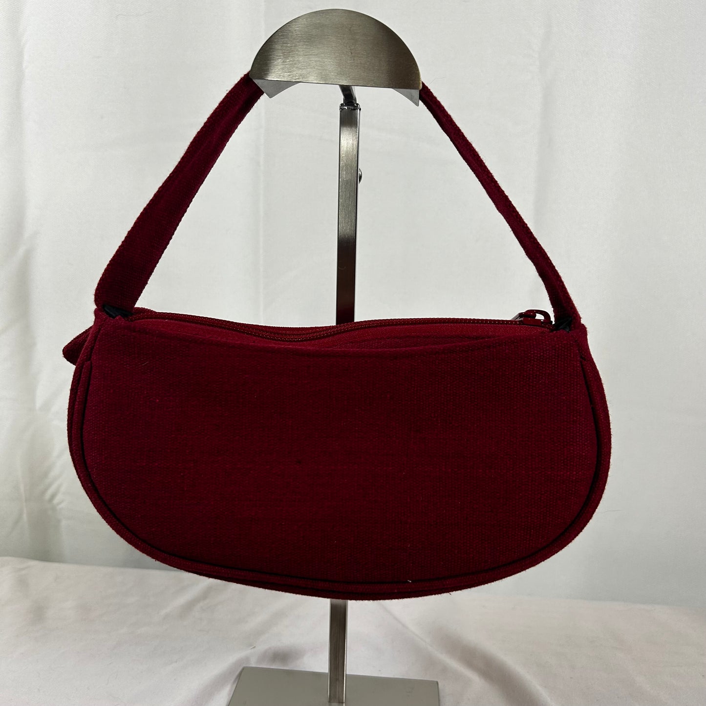 Red polka dot handpurse